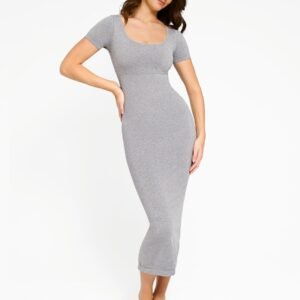 Seamless Eco-Friendly Scoop Neck Back Slit Outer Shaping Dress With Removable Cups